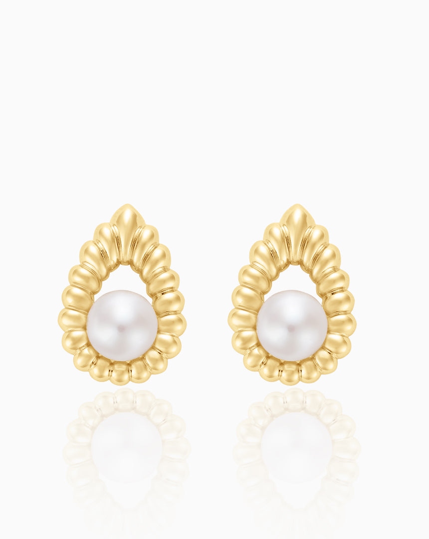 Pearl Earring
