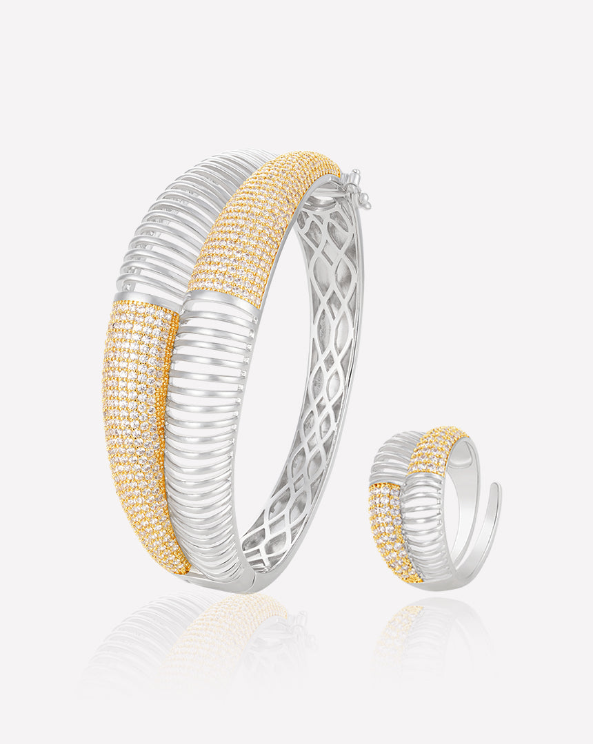 سوار مع خاتم الصورة الرئيسية