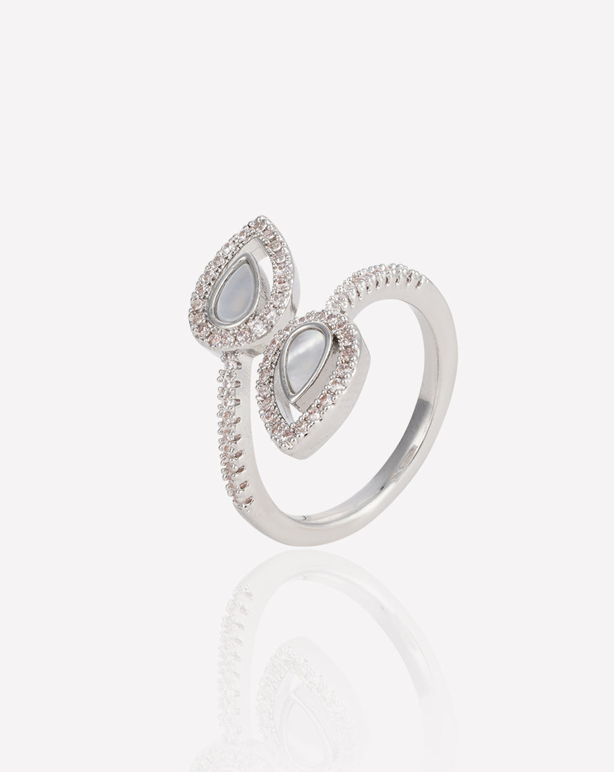 Mira pear Ring