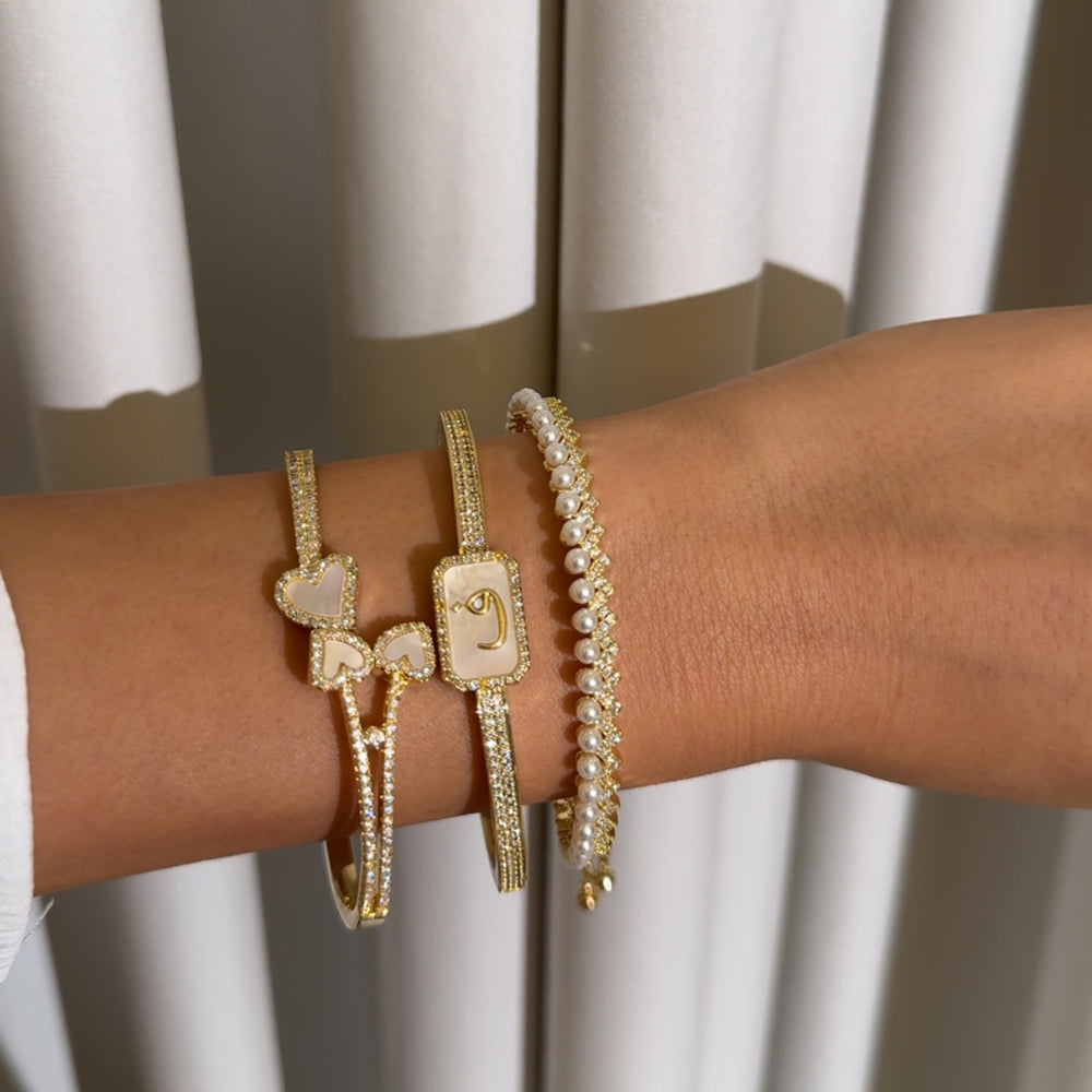 Mira hearts Bangle